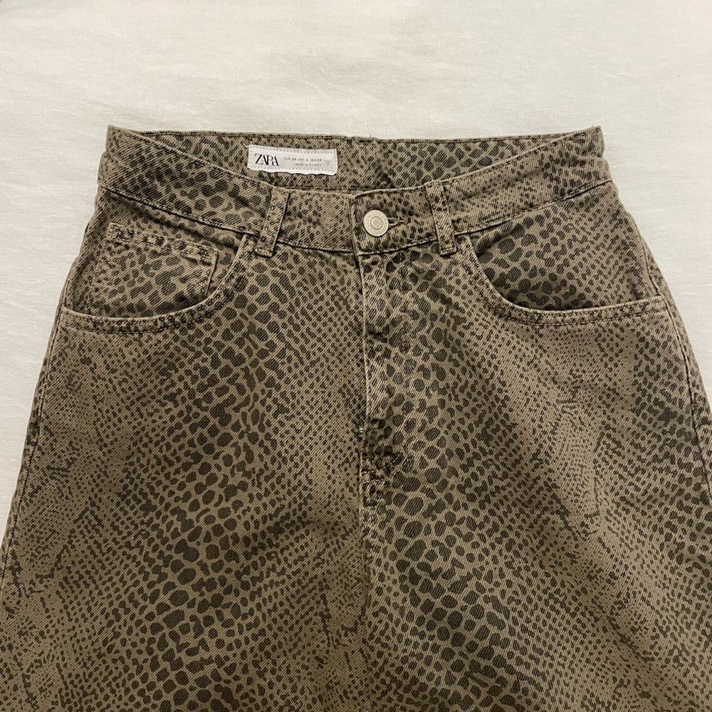 Zara Snakeskin Patterned Jeans